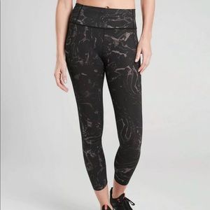 Athleta Velocity Marble 7/8 length leggings - NWT